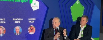 La LND al Social Football Summit. Abete: “Con 34.000 lavoratori sportivi il calcio di base impatta sull’economia del Paese”