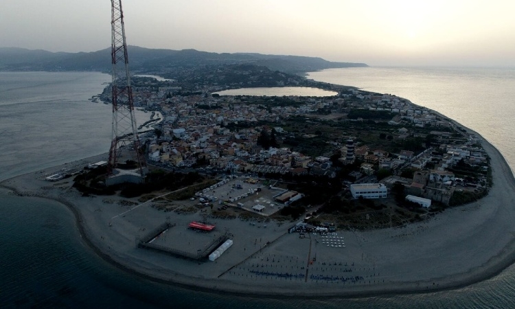 Beach Soccer Village: spettacoli, sport, street food, iniziative a carattere sociale ed ambientale 