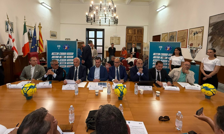 Alghero ospita la tappa inaugurale del Campionato di Beach Soccer Q8 2025