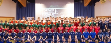 Abete, Grassi, Piazzi e Trainotti hanno dato il calcio d'inizio alla 7ª edizione del Torneo Internazionale Eusalp