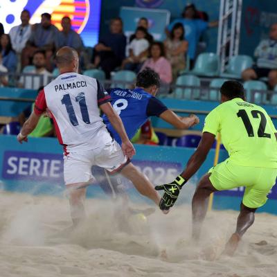 Napolivscagliari 00018