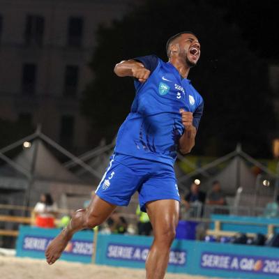 Napolivscagliari 00028