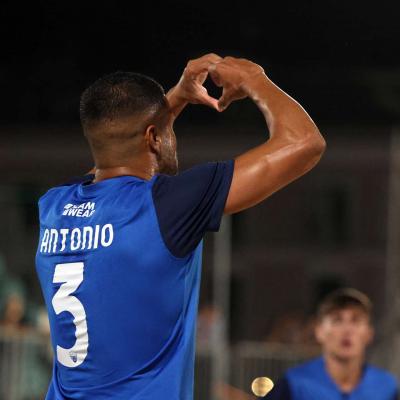 Napolivscagliari 00033