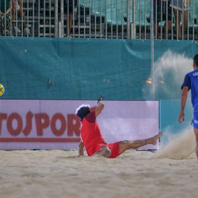 Napolivscagliari 00043